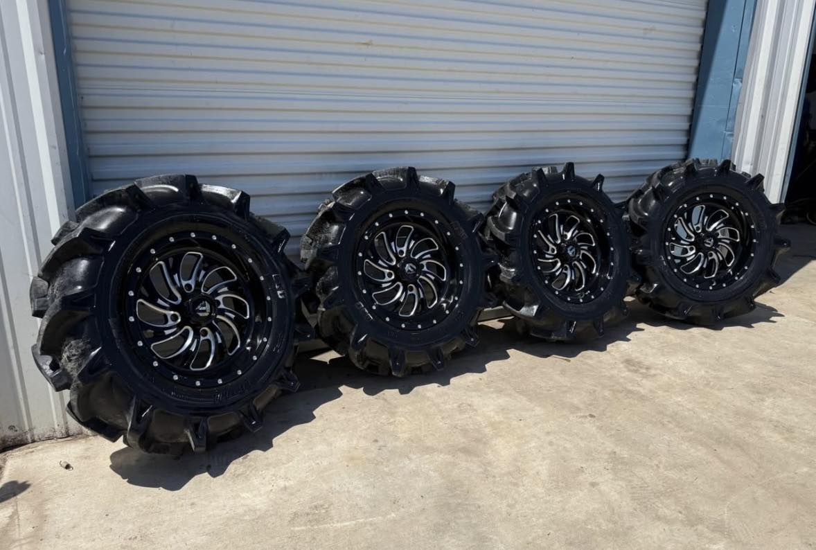 Charly OffRoad Parts Facebook ad: Extremely Clean set of 18 x 7 Fuel…