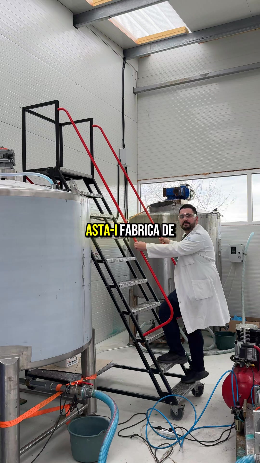 LaCanistra.ro Facebook ad: Detergent din Fabrică - Direct la Tine