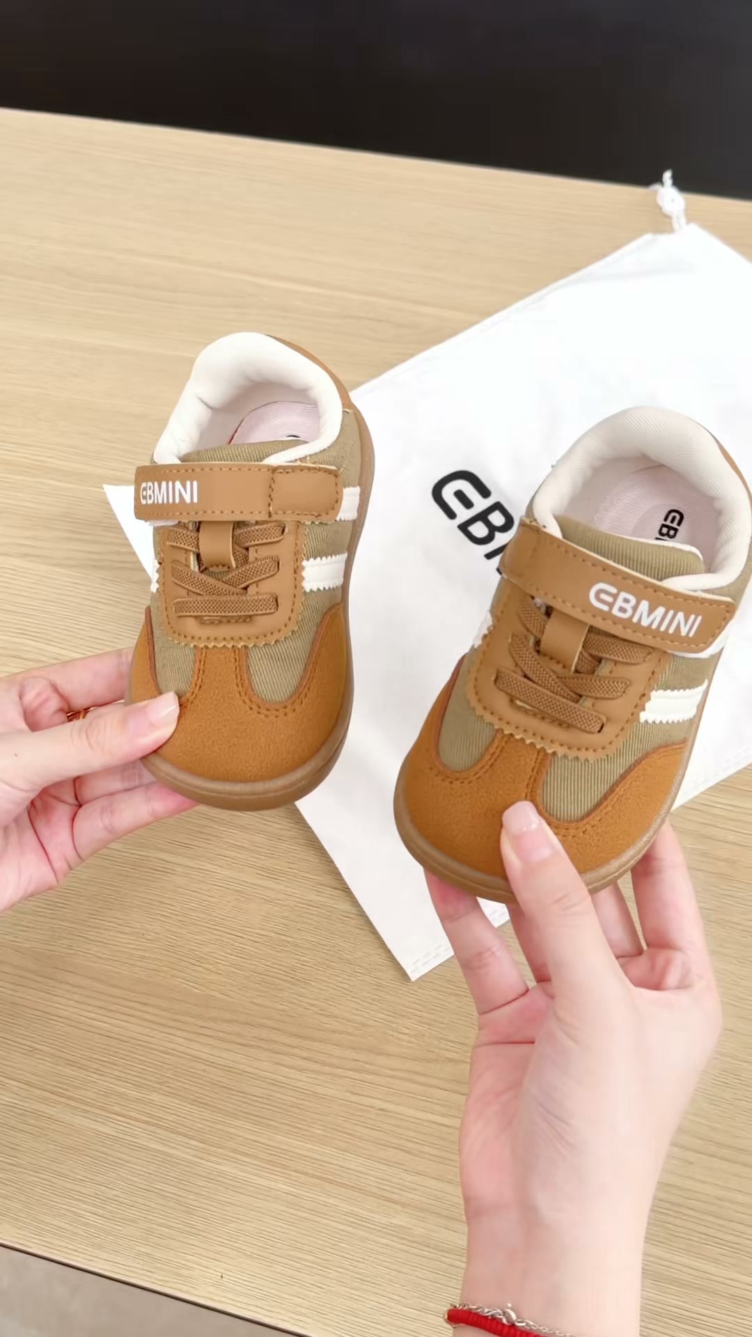Ebmini - Kids Facebook ad: Neue Kollektion