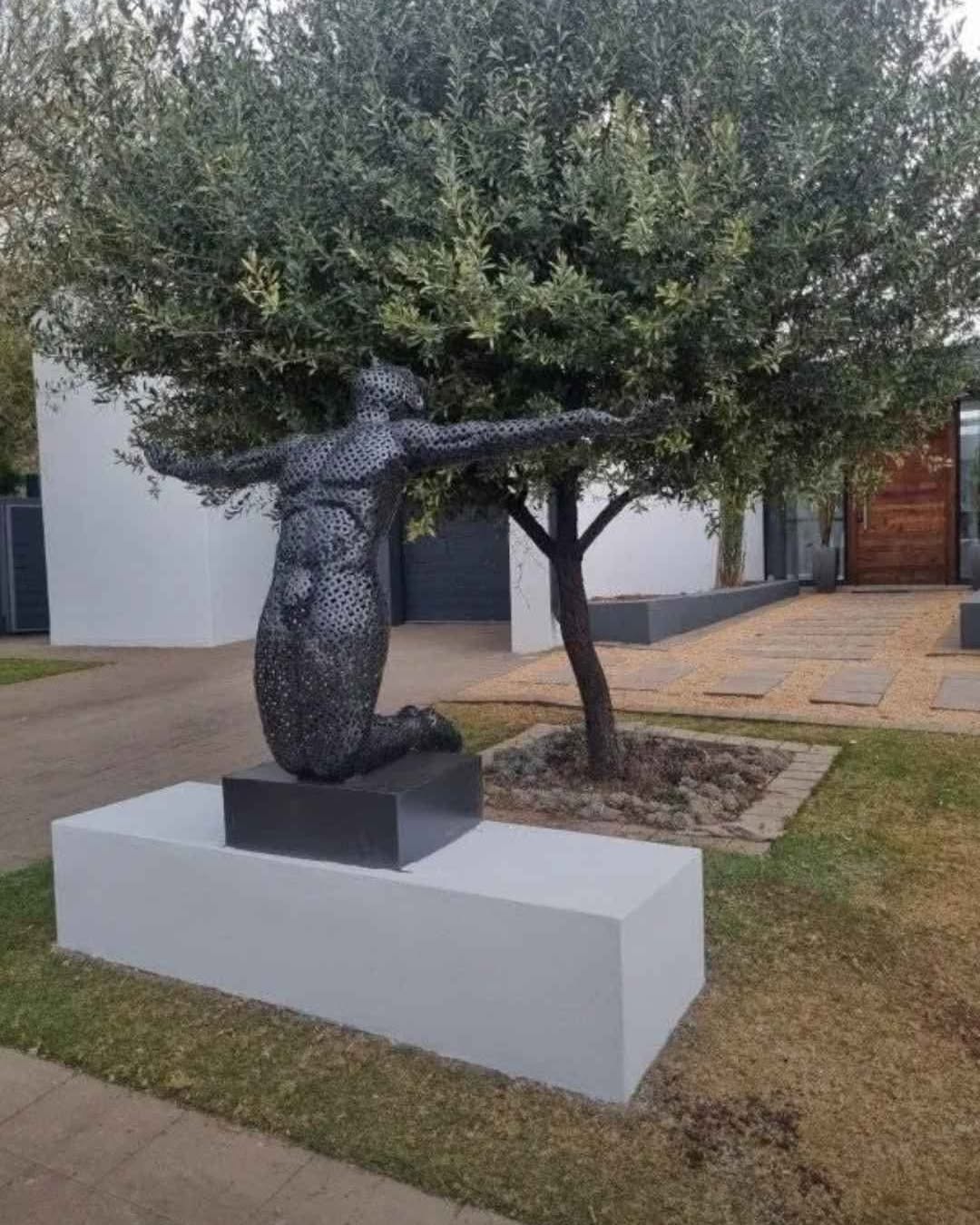 Gracious Kaseke Facebook ad: Metal art sculptures