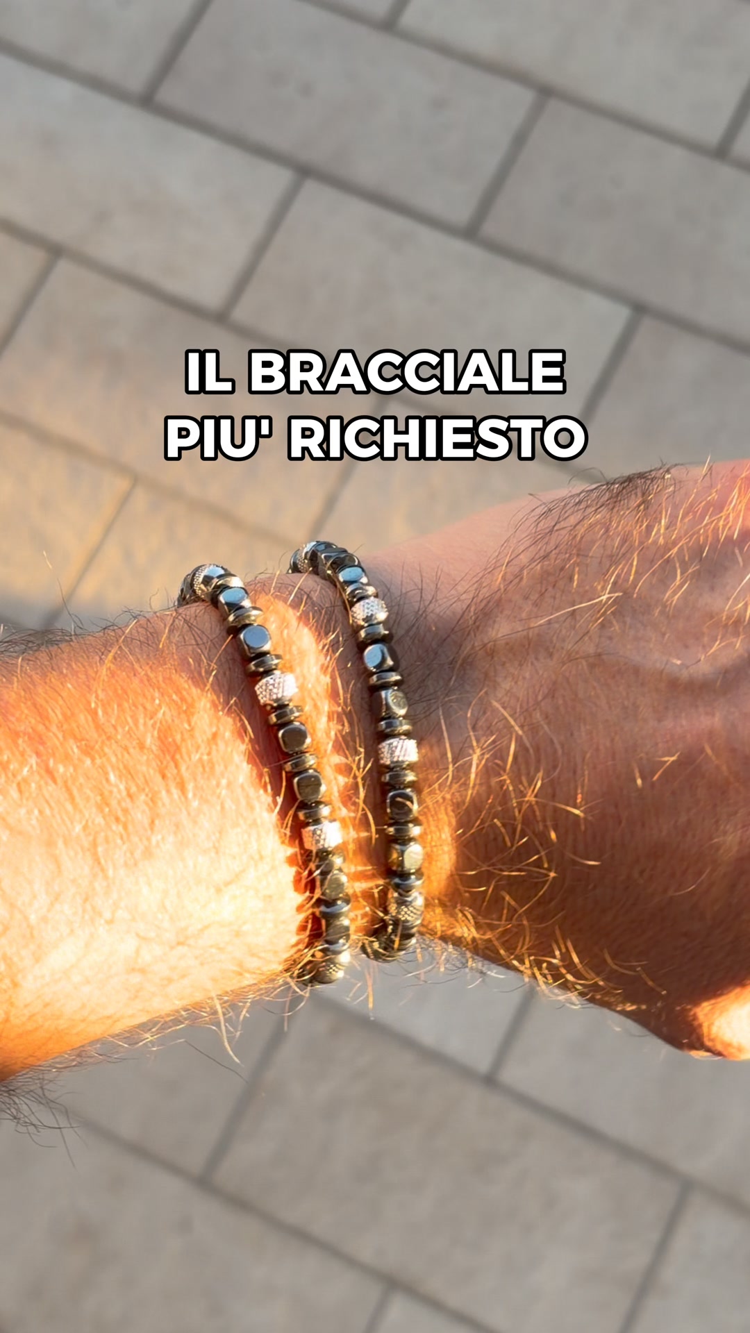 Lab93studio Facebook ad: #1 Bracciale in Ematite