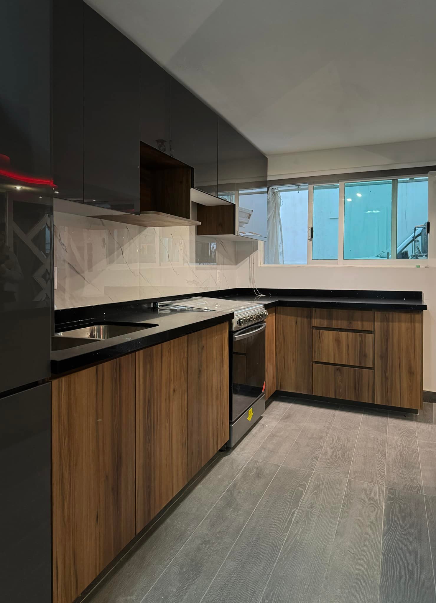 Cocinas Oceanía Facebook ad: Elegancia y modernidad en cada detalle: nuestra cocina…