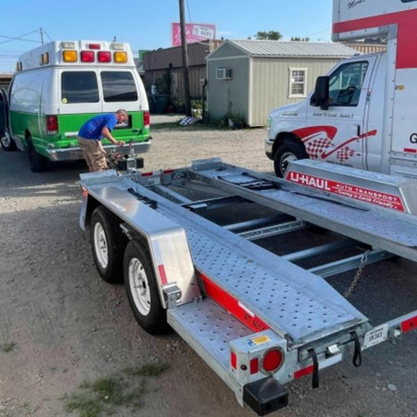 Direct Answers Hub Facebook ad: What to Know Before Renting a Flatbed Trailer