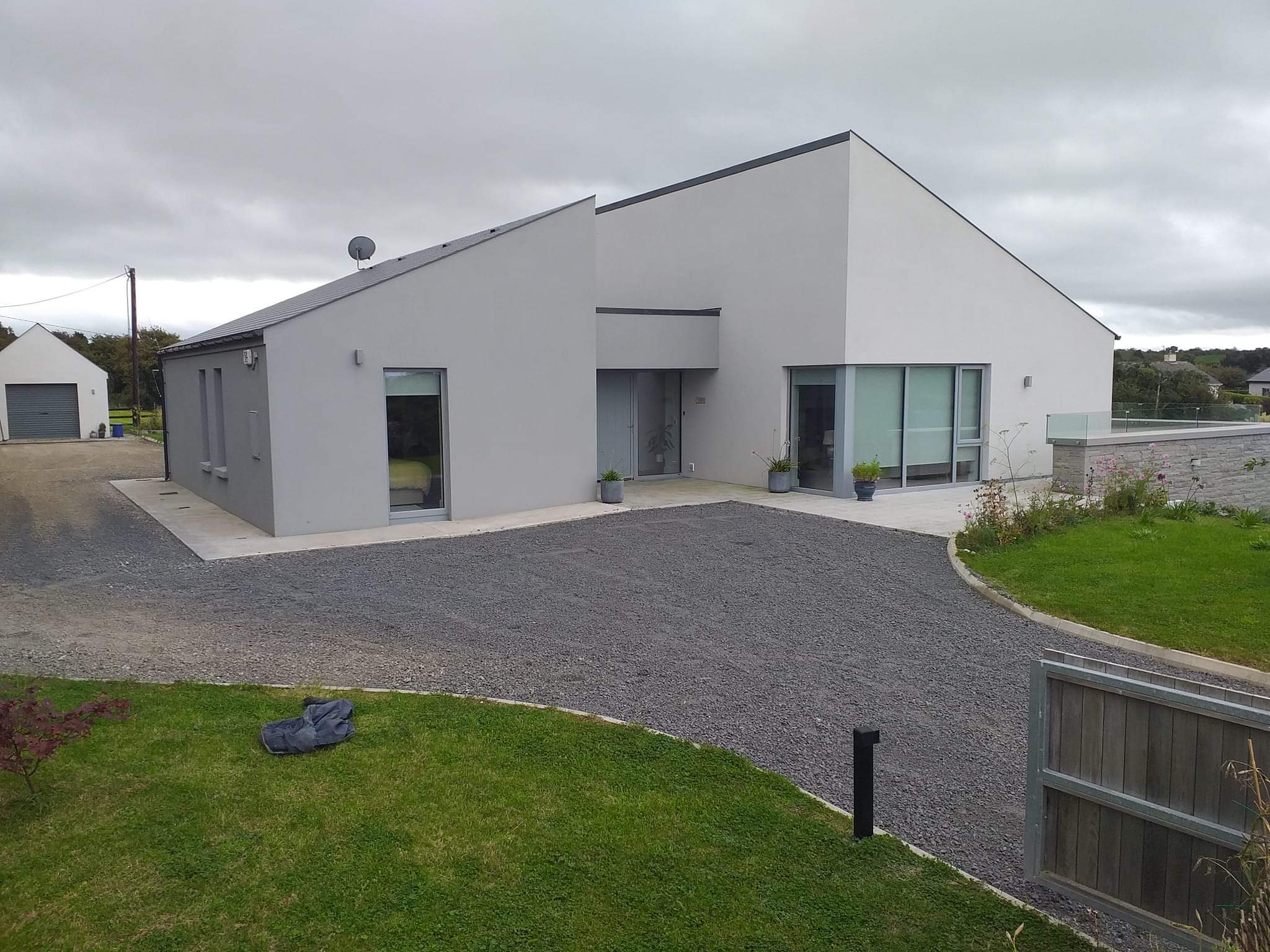 Hurley Tarmacadam ie Facebook ad: Tarmacadam,stone mastic asphalt,machine laid,Tar and chip…