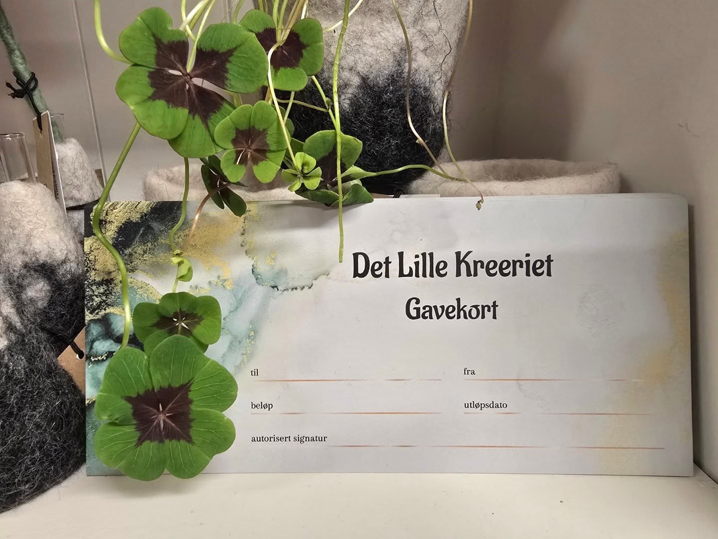 detlillekreeriet Facebook ad: Vi har gavekort.