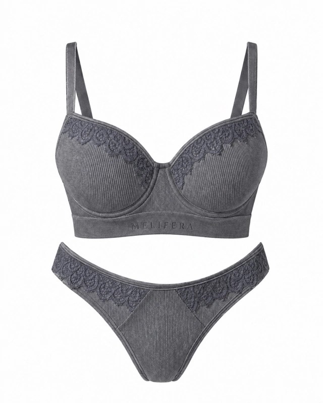 Melifera lingerie Facebook ad: El body que necesitas