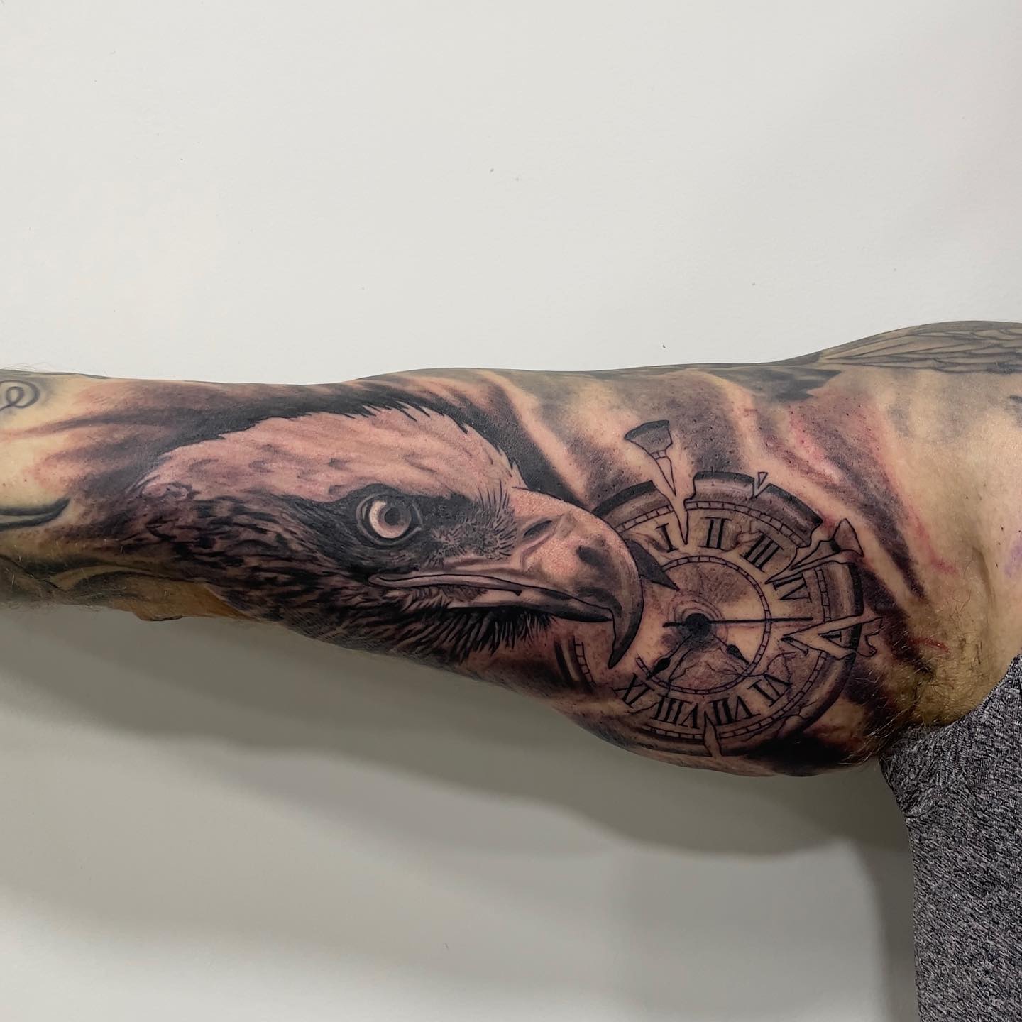 Smoke Dragon Tattoo e Piercing Facebook ad: The Best tattoo e piercing Rio de Janeiro