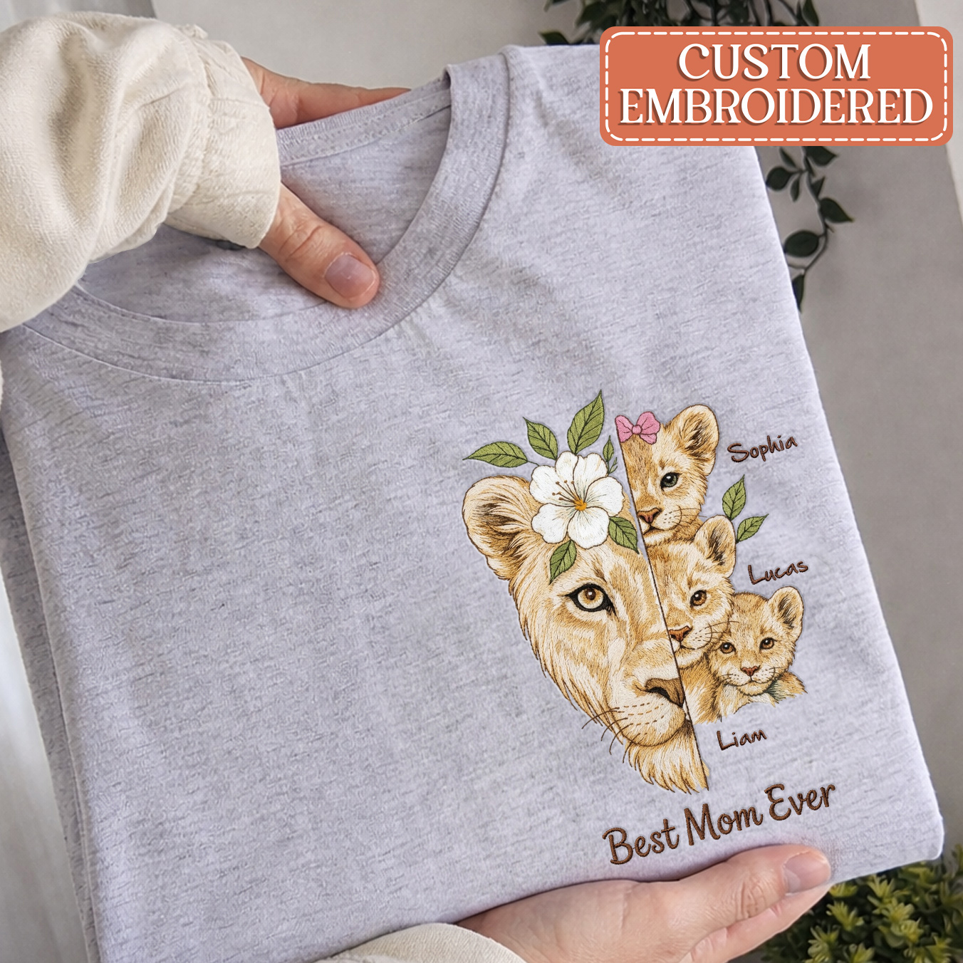 CusGifts Store Facebook ad