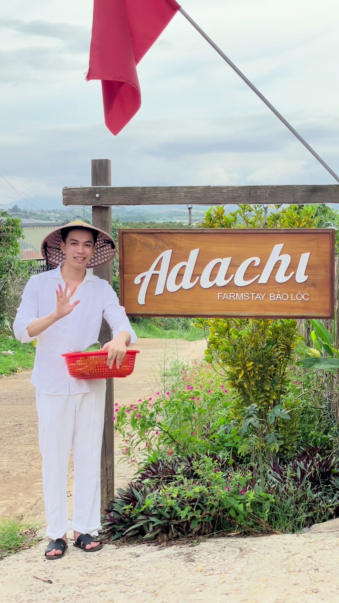 Adachi FarmStay Bảo Lộc Facebook ad: Bỏ phố về vườn, làm nông dân chính hiệu tại Adachi…