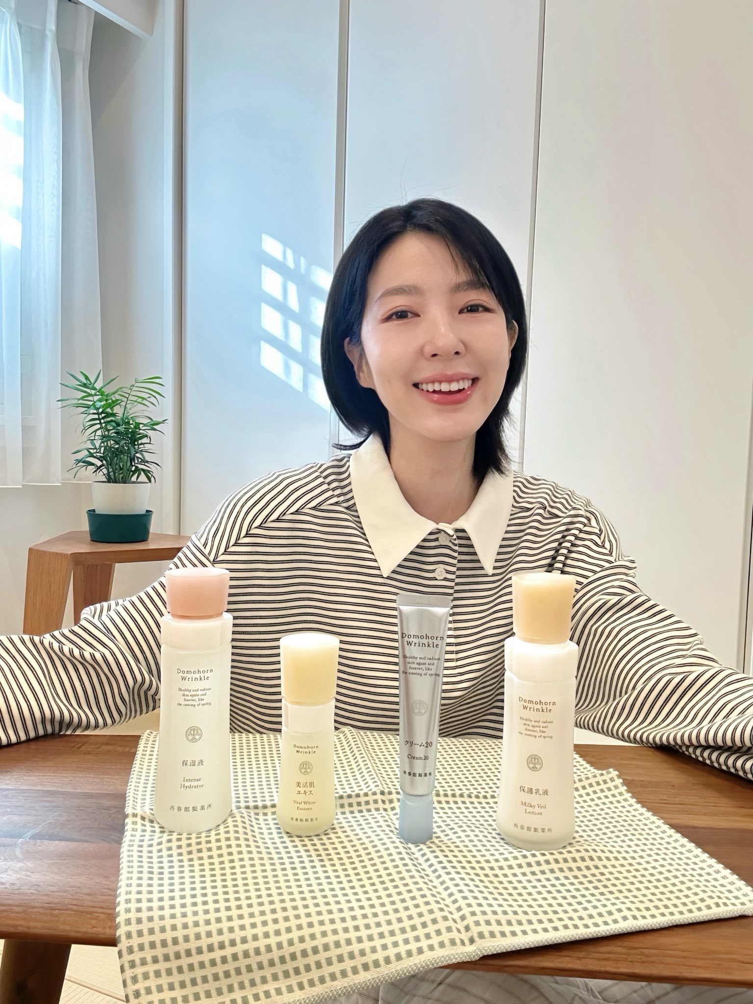 路嘉欣 (Chia-Hsin LU) Facebook ad: 在忙亂的日子中,每天早晚的這根「定海神針」,讓我慢下來,找回從容專注的 Me Time!