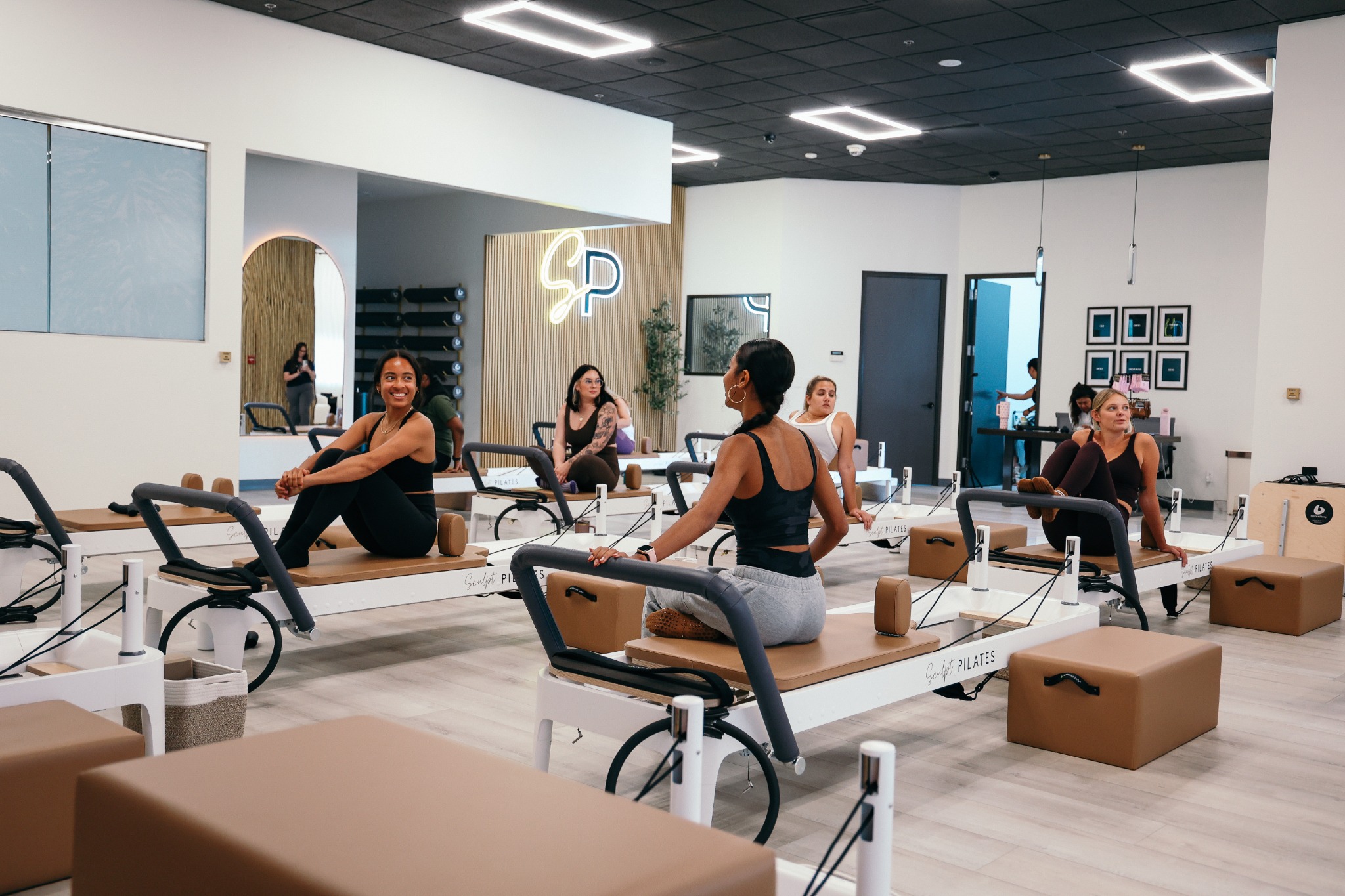 Sculpt Pilates Detroit Facebook ad: Walla Widget