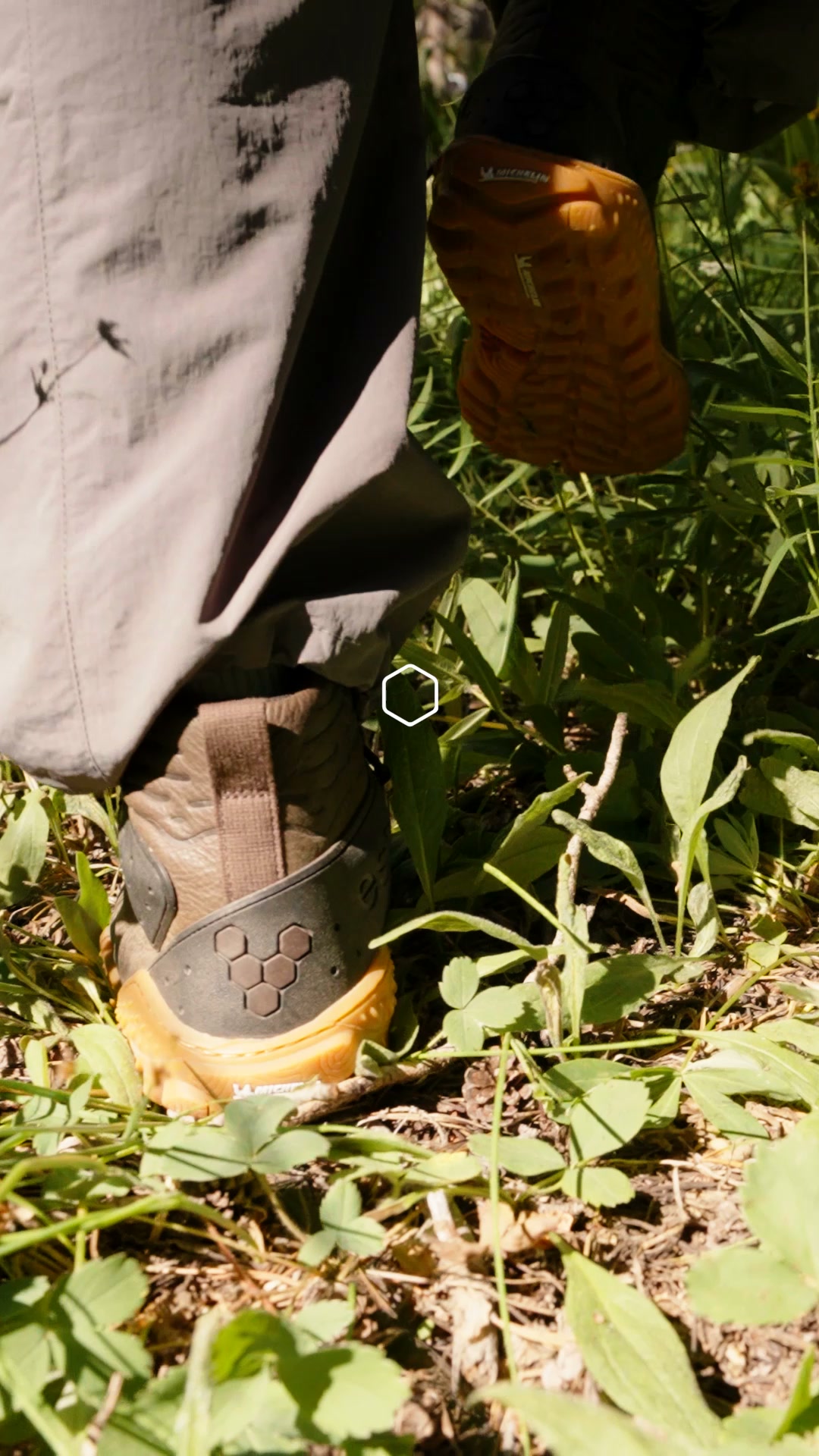 Vivobarefoot Facebook ad: Free your feet
