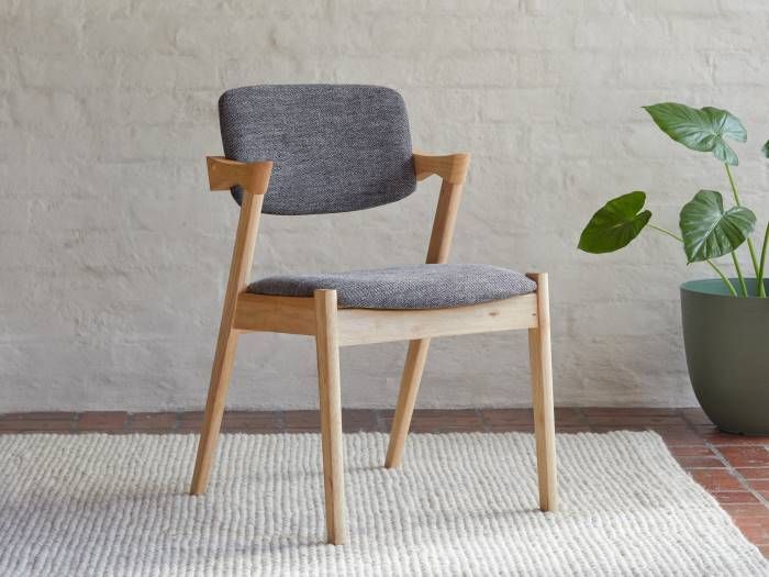 B2C Furniture Facebook ad