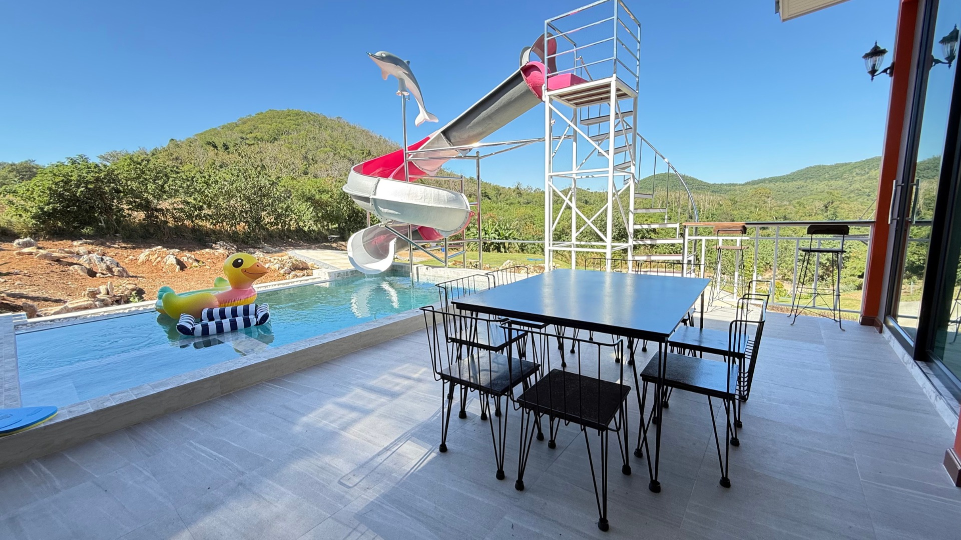 Pluto Valley Homestay Khaoyai Facebook ad: บ้านพัก Pool Villa เขาใหญ่ ปากช่อง พักได้สูงสุด 10 คน