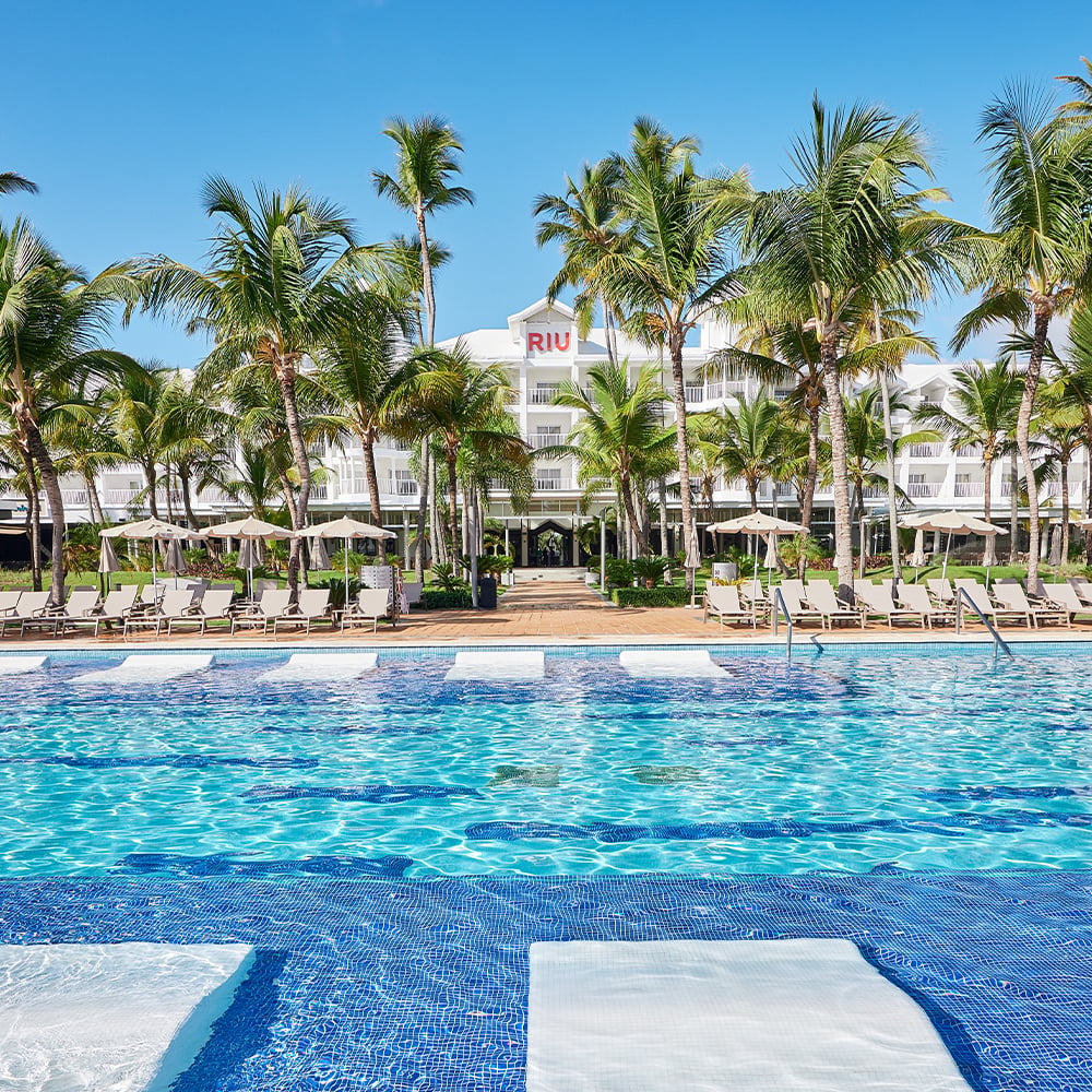 RIU Hotels and Resorts Facebook ad