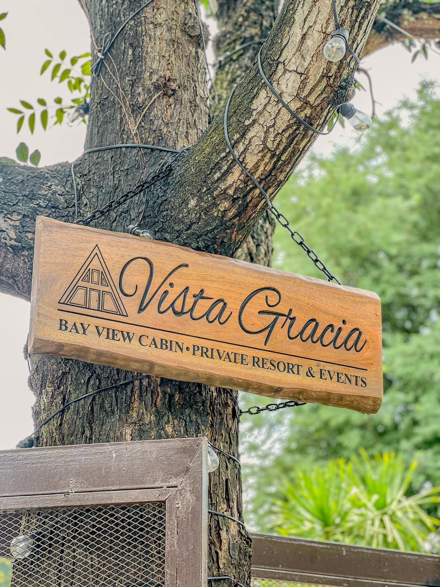 Vista Gracia Bay View Cabin -Private Resort & Events Facebook ad: Looking for that one of a kind, memorable…