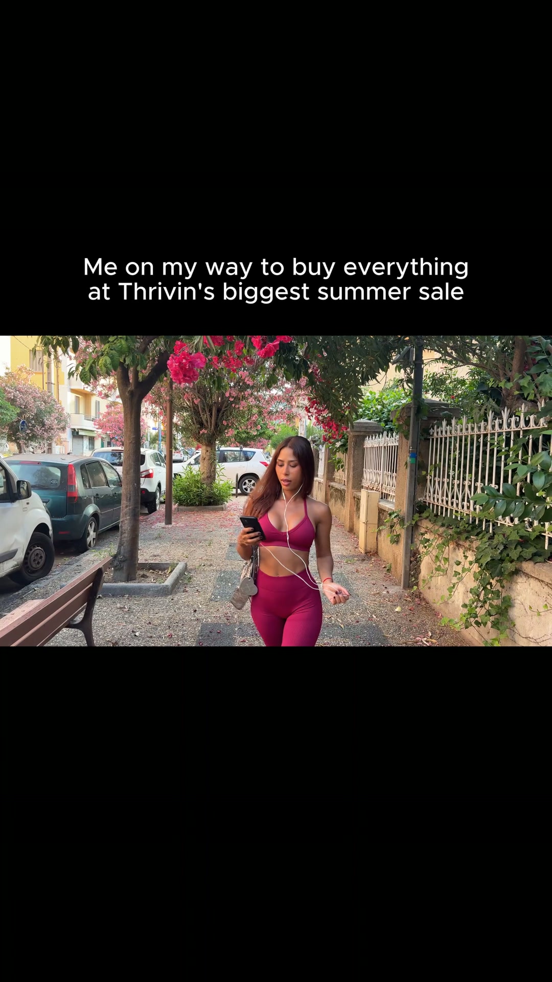Thrivin Activewear Facebook ad: Up To 80% Off Ends Soon