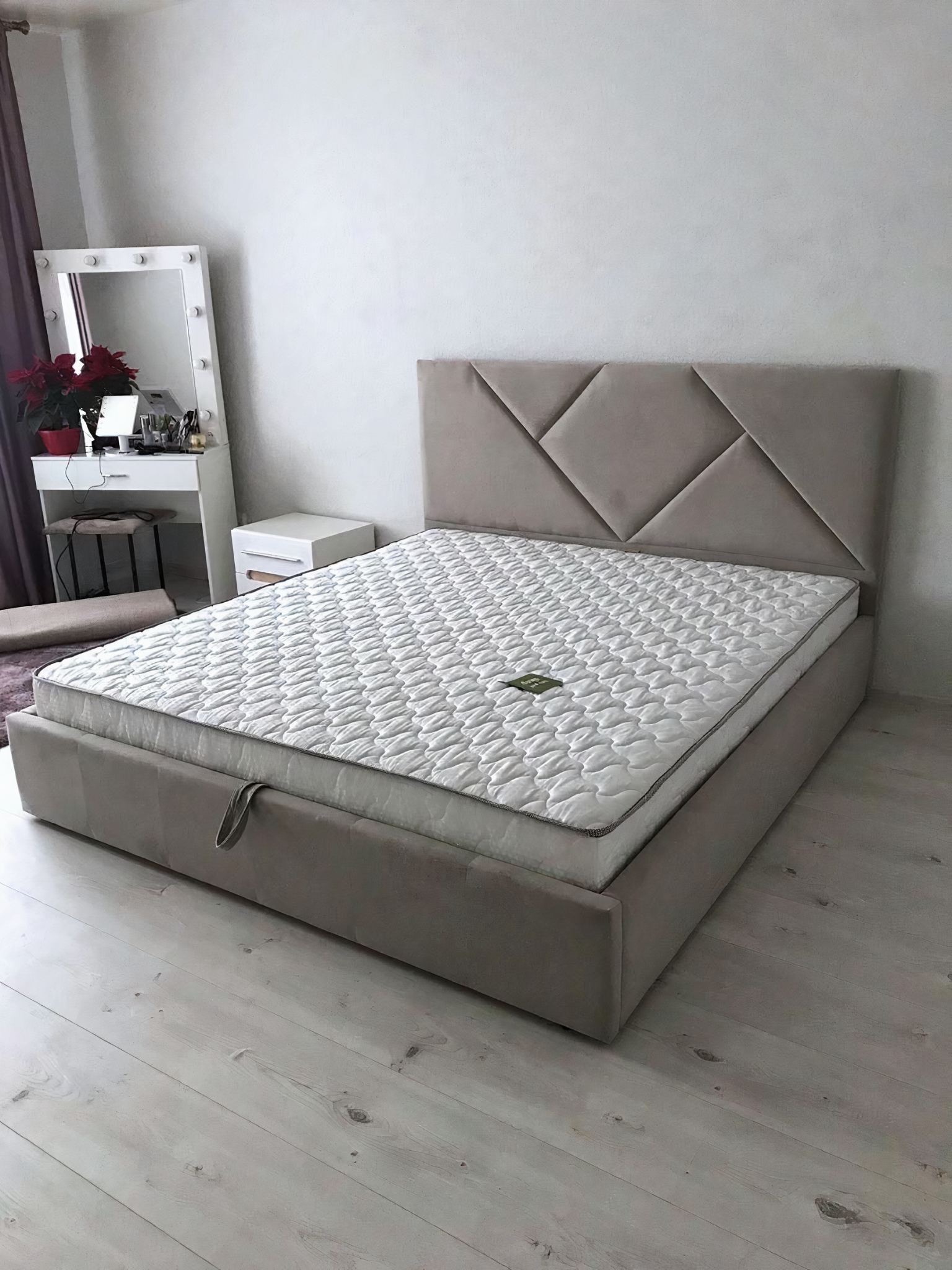 Dizainerė Agnė Facebook ad
