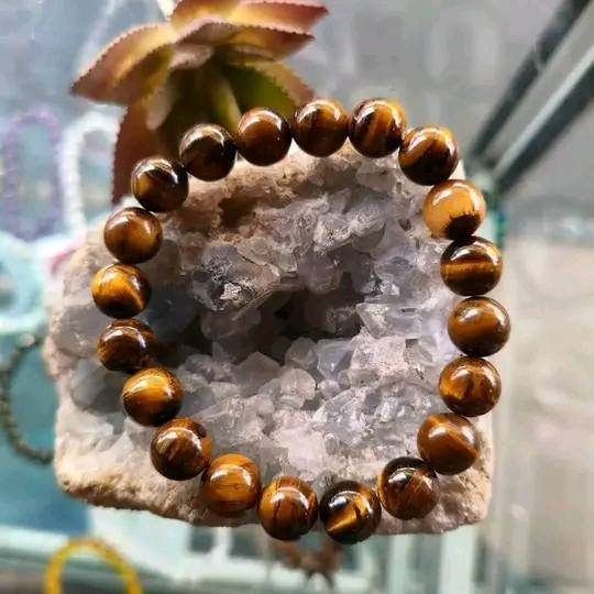 JieL Facebook ad: Découvrez notre collection de pierres naturelles!