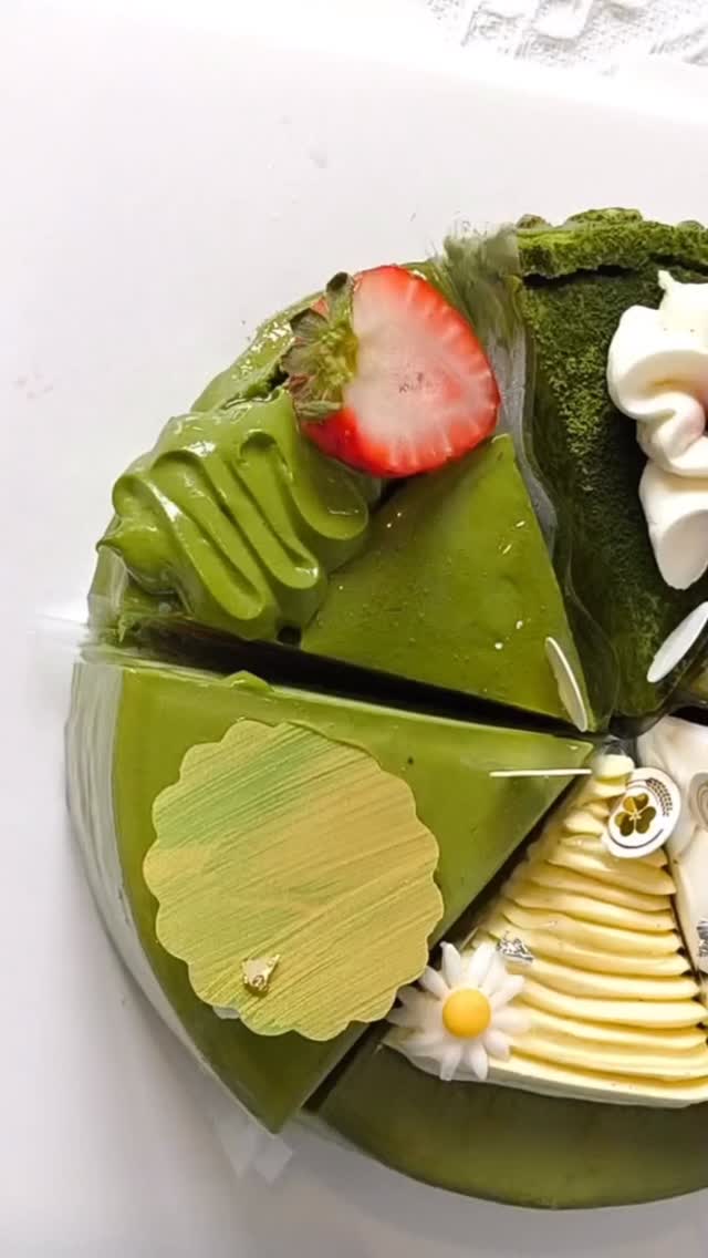 Miyabi Cakery Facebook ad: 6 Flavors, 1 Elegant Set