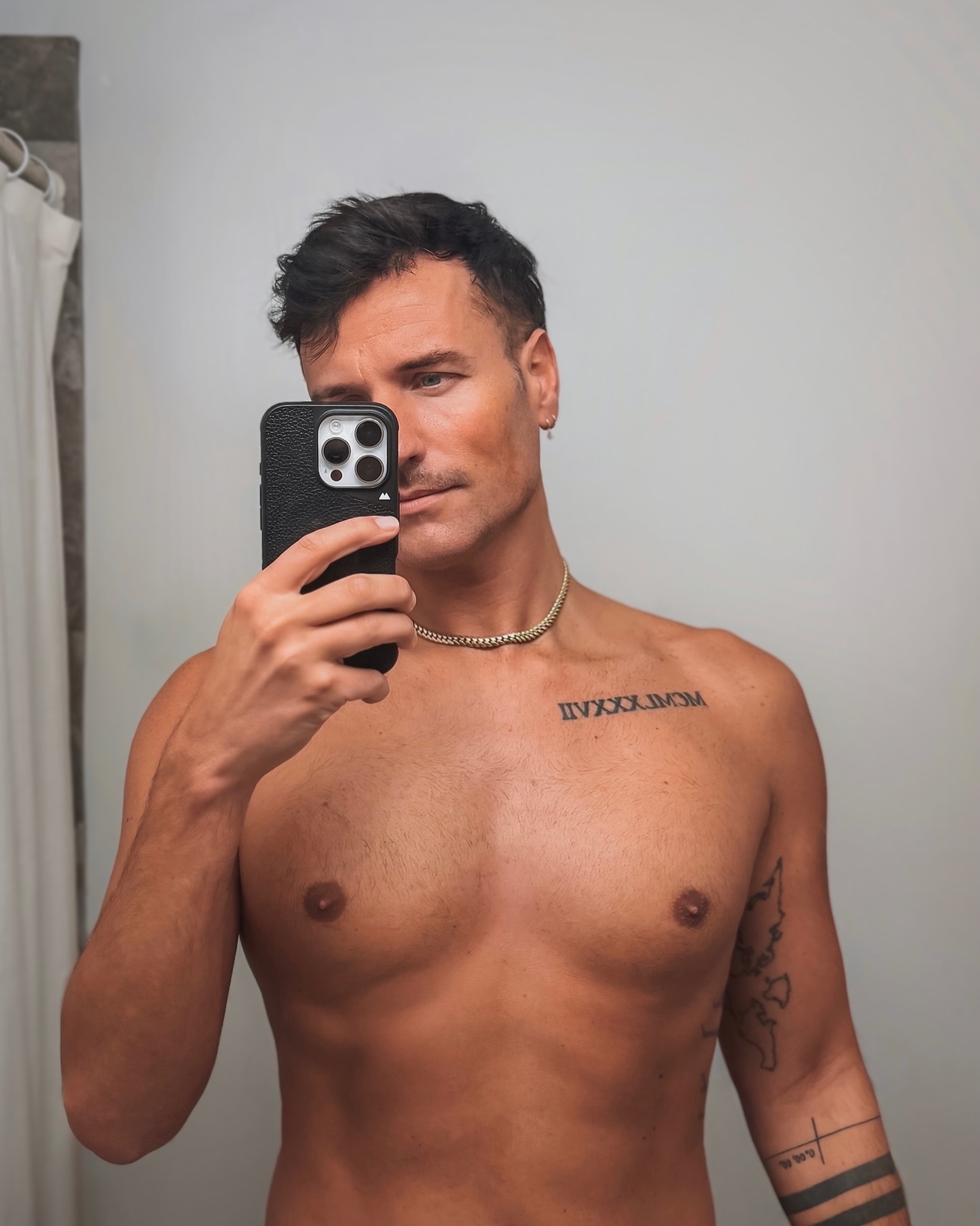 Smith Facebook ad: gym membership paying off, or just good angles?