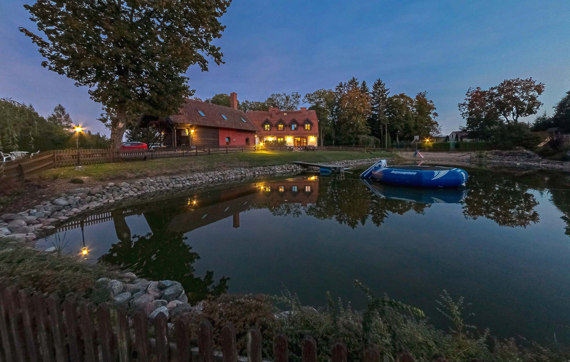 Osada Ulnowo - Mazury - Luksusowy dom wakacyjny Facebook ad: Najlepszy wyjazd dla rodziny albo grupy przyjaciół jest…