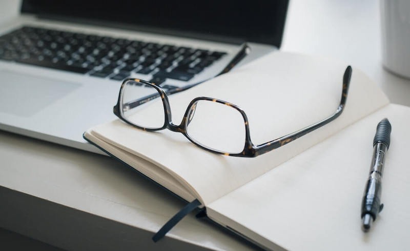 Lawclerk.Legal Facebook ad