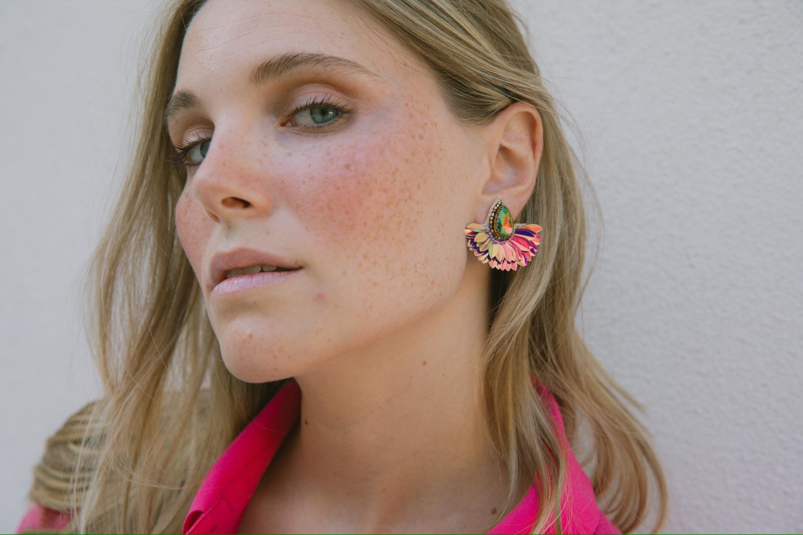 Maison Pernille Facebook ad: Une touche de rose, un geste solidaire.