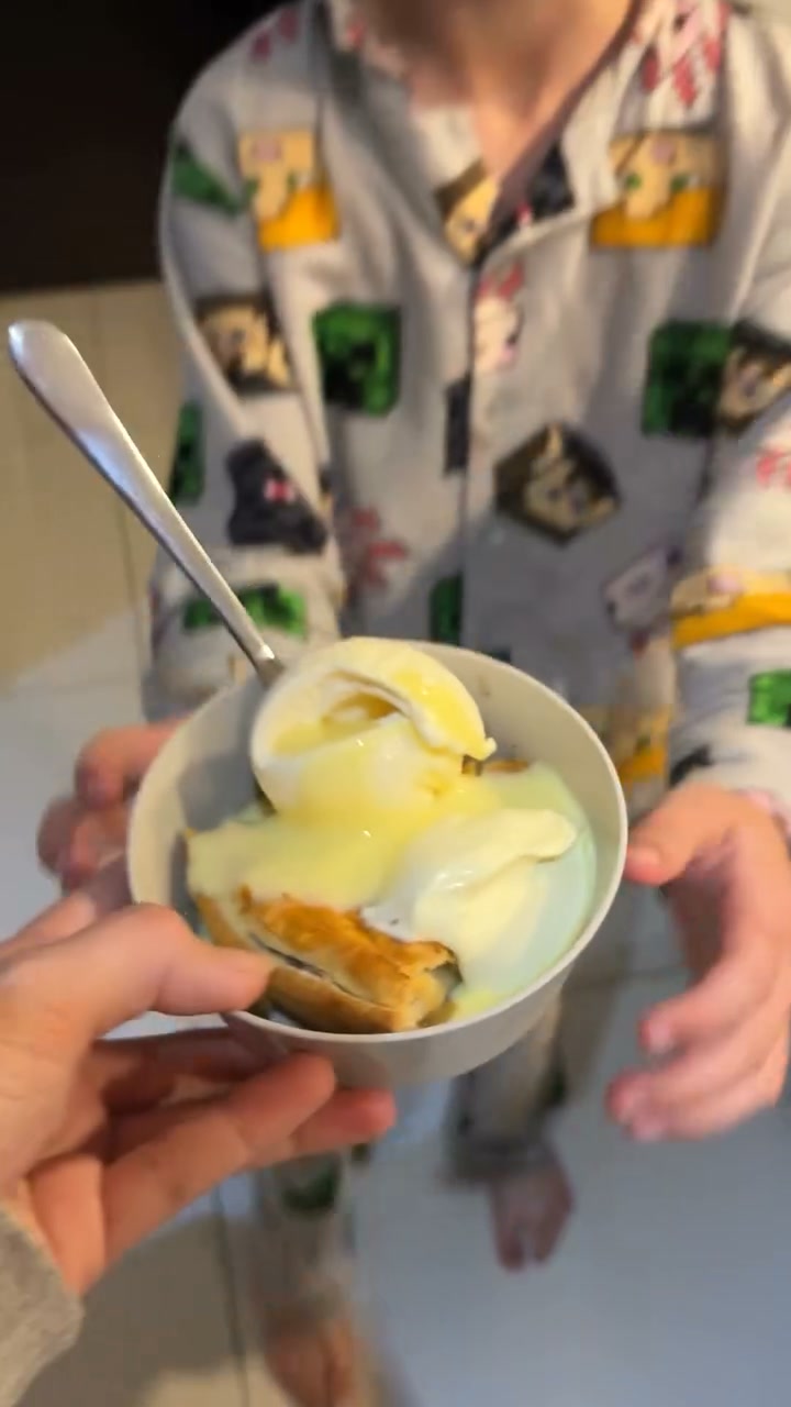 Our Cow Facebook ad: Plot Twist Alert. And it's Pie Shaped