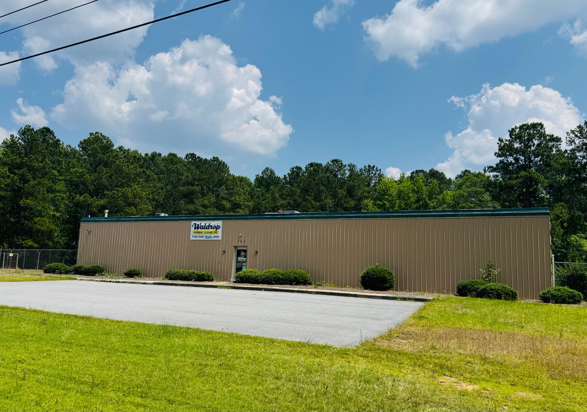 Chris Schweighart Facebook ad: 6,000 SF Flex Property for Sale or Lease in Clinton SC
