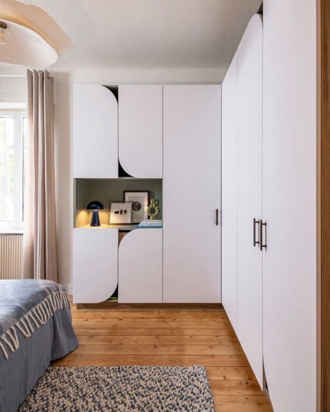 Schmidt Facebook ad: El dormitorio que llevas tiempo buscando