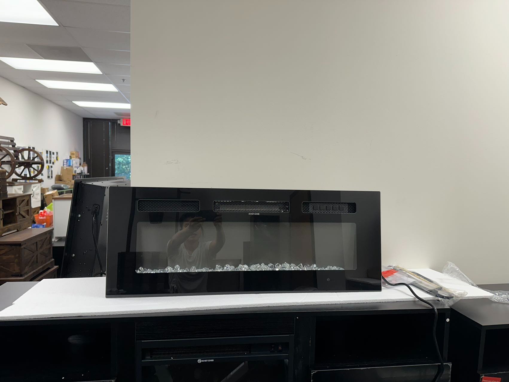 Lin Jiudi Facebook ad: New 36 Electric Fireplace