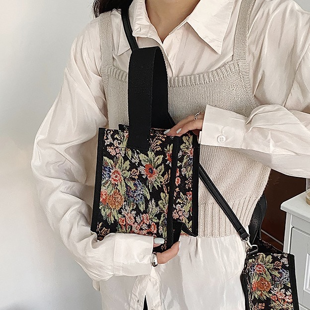 KiiwiO Facebook ad: 首購禮物來