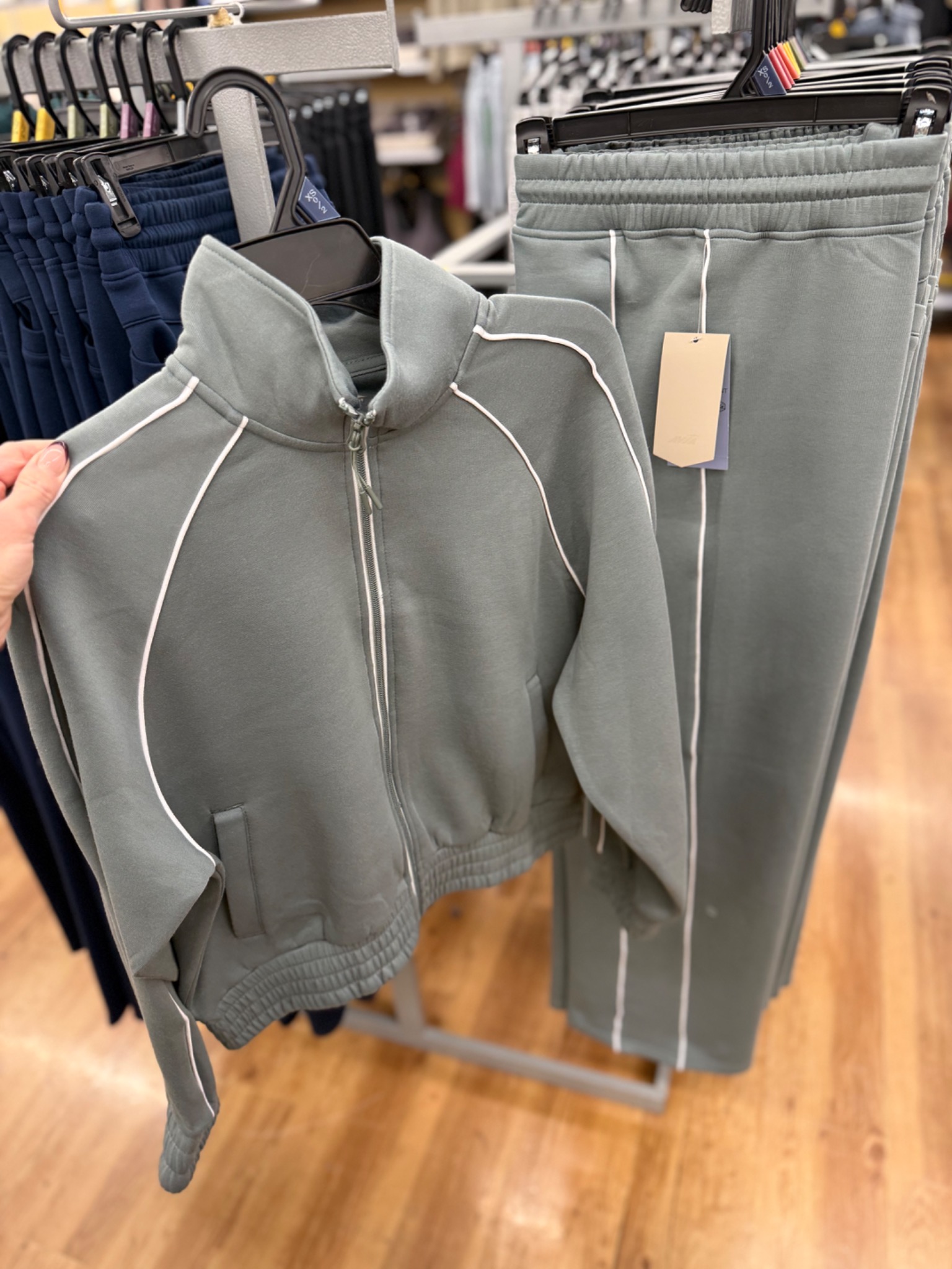 Walmart Finds Facebook ad