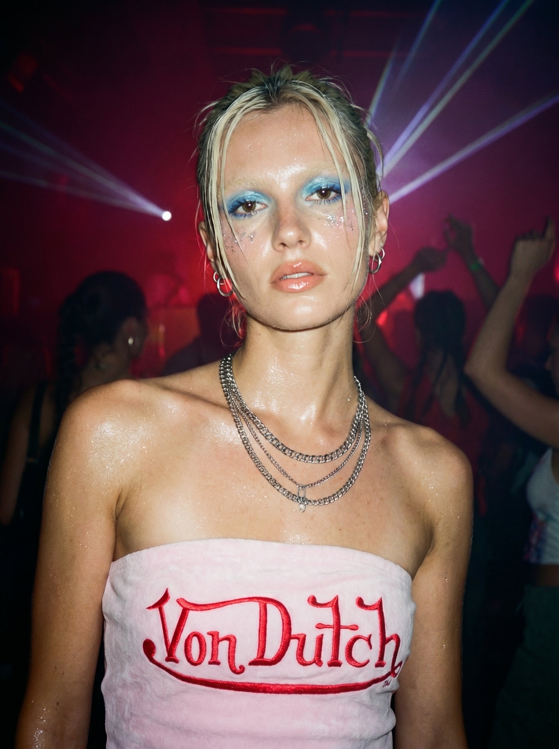 Von Dutch UK Facebook ad: From the function to the feed.