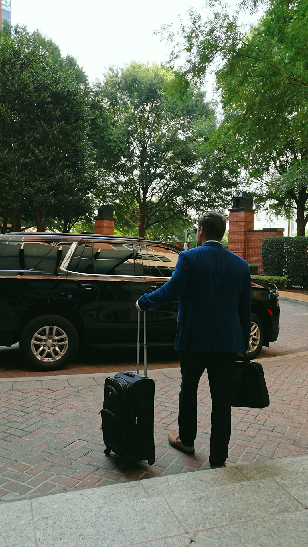 ridepremierblack Facebook ad: Arrive like you mean it.