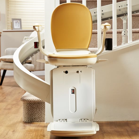 Acorn Stairlifts Canada Facebook ad from Apr 16, 2026