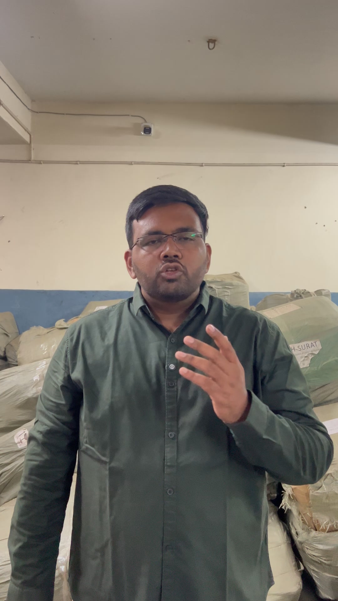 Akash Ecom Surat Facebook ad: 100% Practical E-commerce Training
