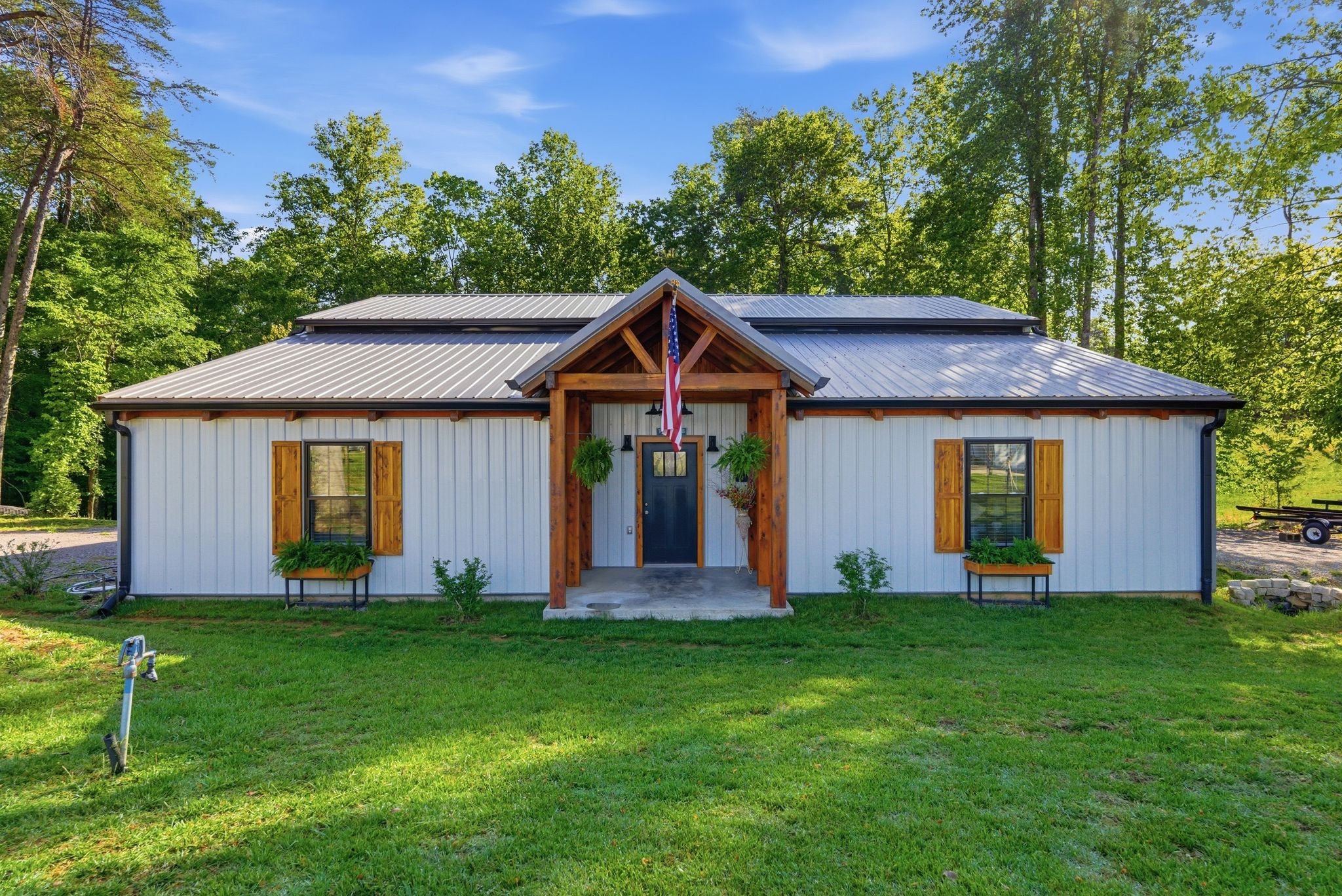 Clay Hall Facebook ad: 2 Beds 1 Bath House