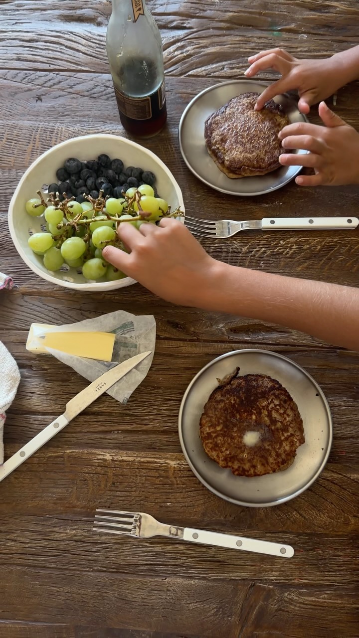 Shut The Kale Up Facebook ad: 10g+ protein & 20% of your daily fiber