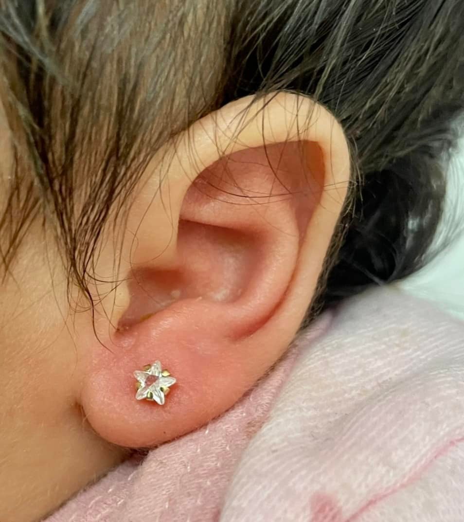 CL Queen Accesorios Facebook ad: BABY PIERCING