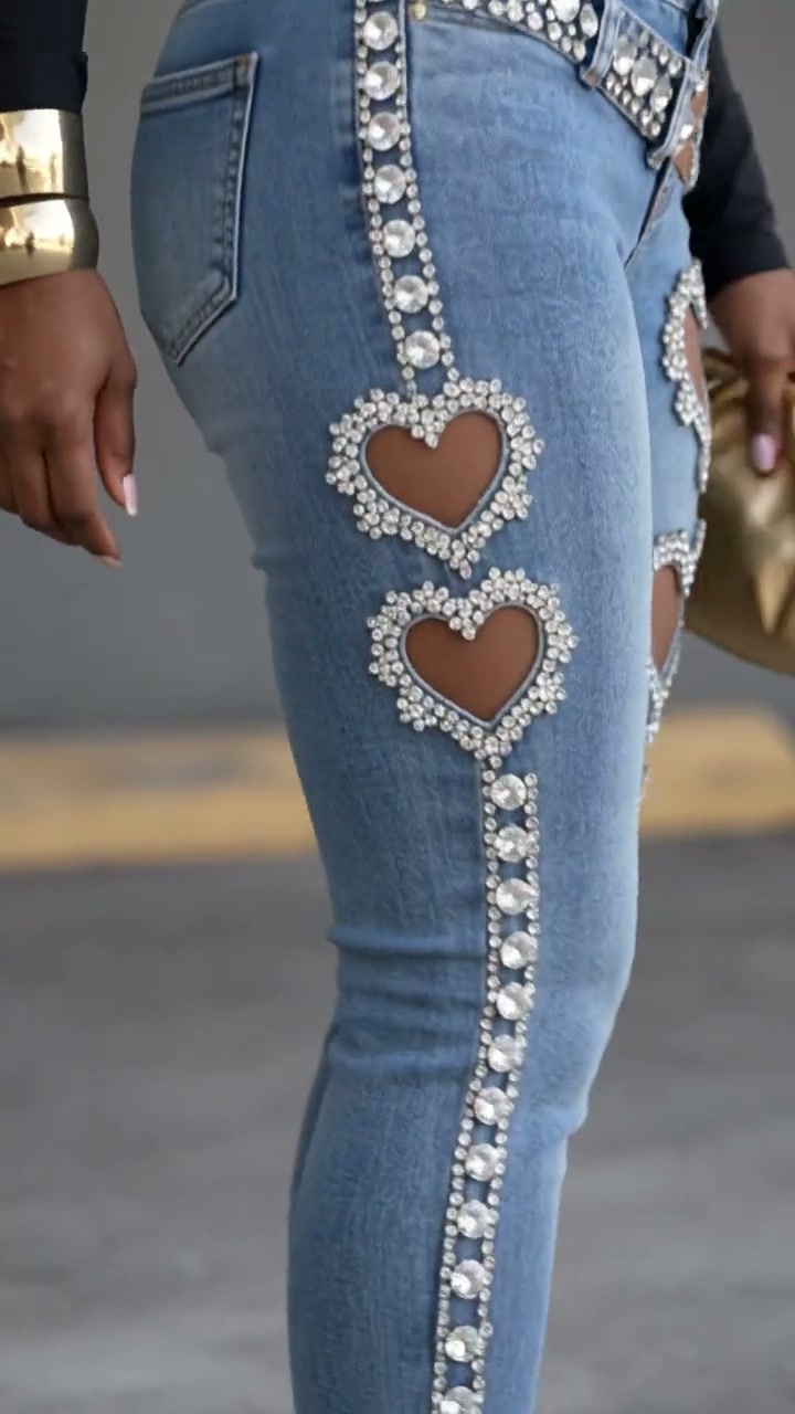 Denimstyles Offical Facebook ad: Get $30 Off $200 BF30