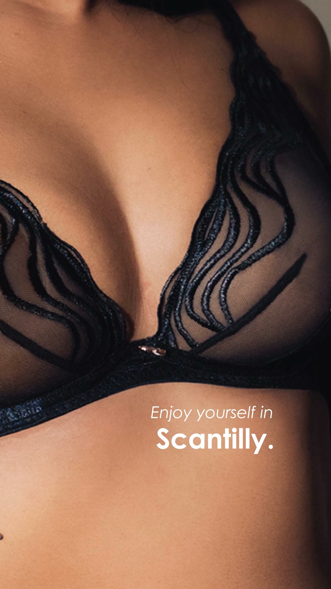 Curvy Kate Facebook ad: FREE 90 day UK returns.