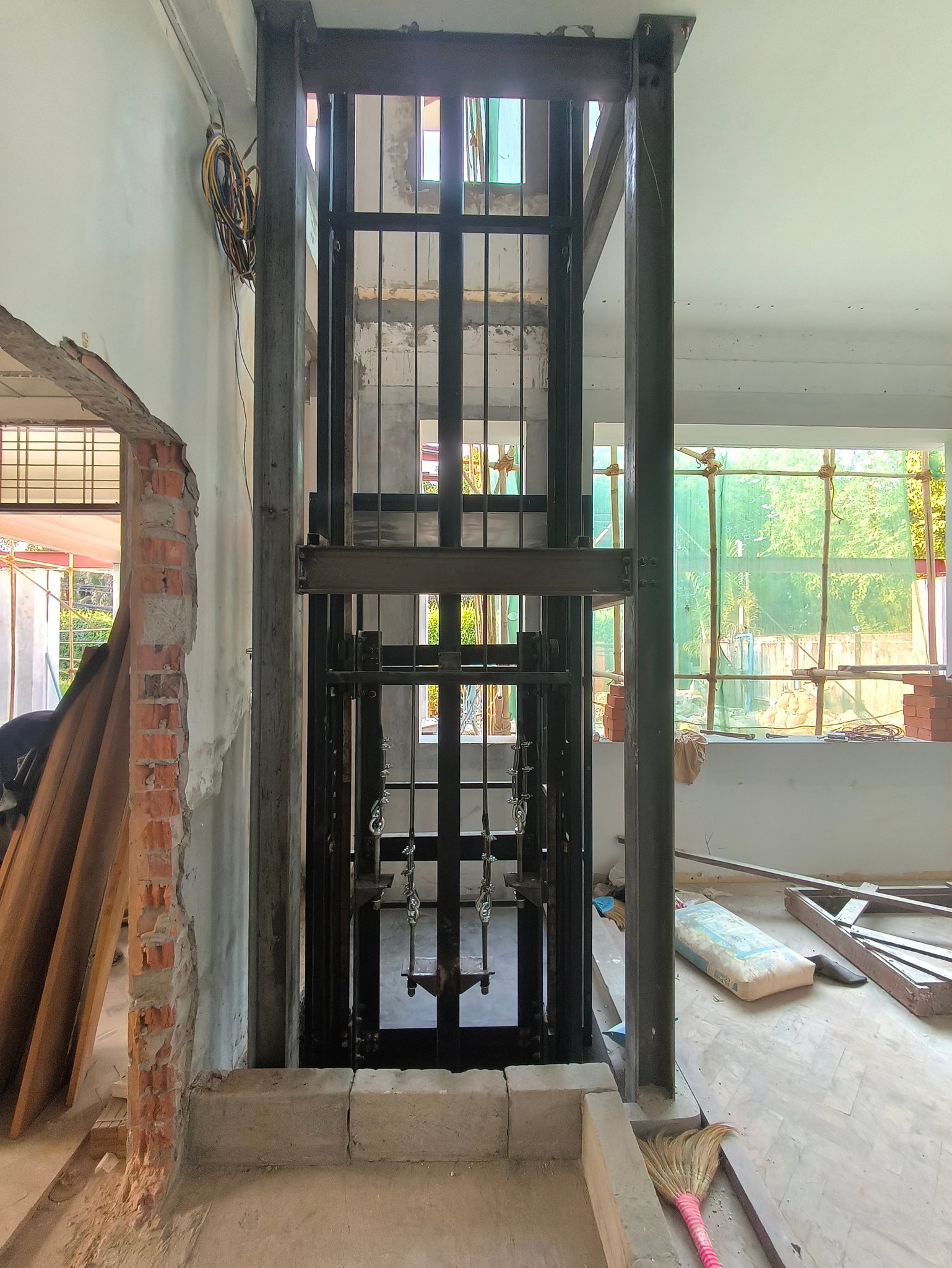 Hydraulic Elevator &
Cargo Lifts & Home Lifts
Produced Myanmar Facebook ad