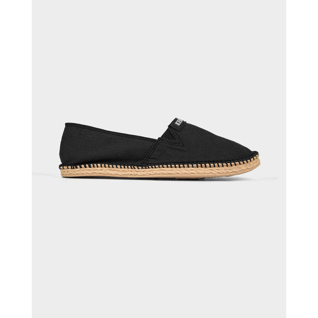 Kenneth Cole Facebook ad: ¡Últimas unidades! Asegura tu calzado de mujer Kenneth…