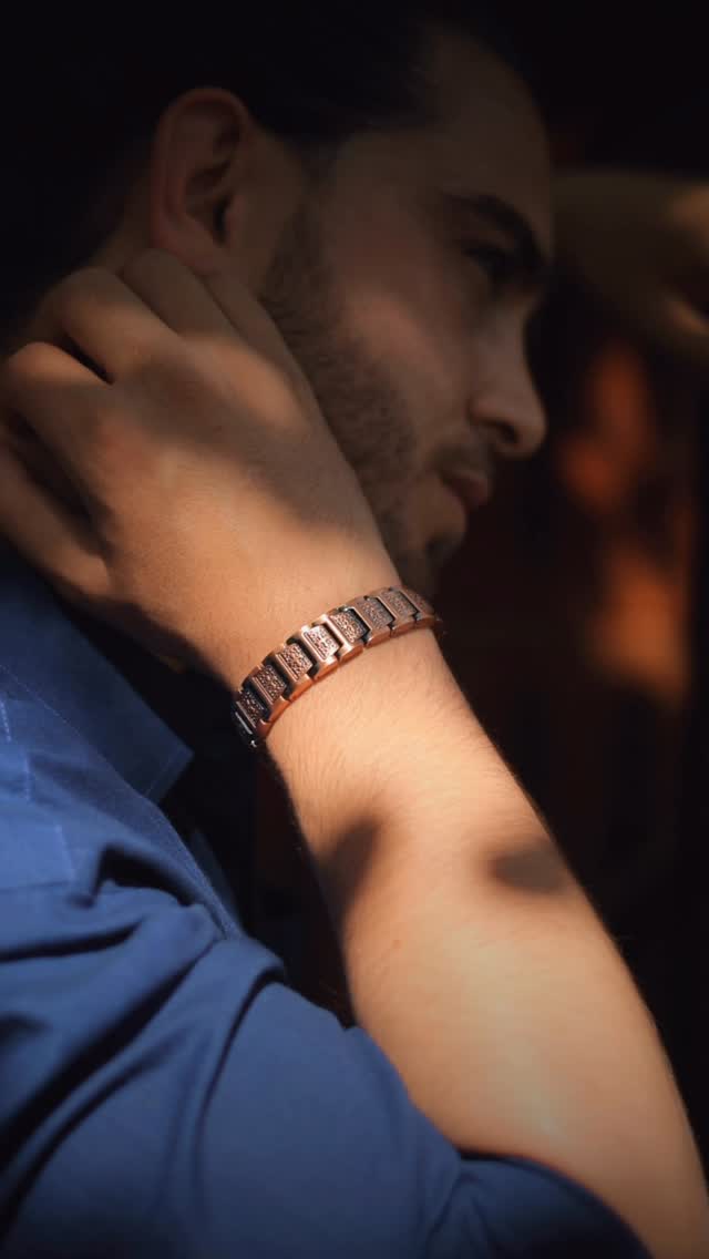 MagnetRX Facebook ad: The EllipseMAX Magnetic Copper Bracelet (Cross) is designed…