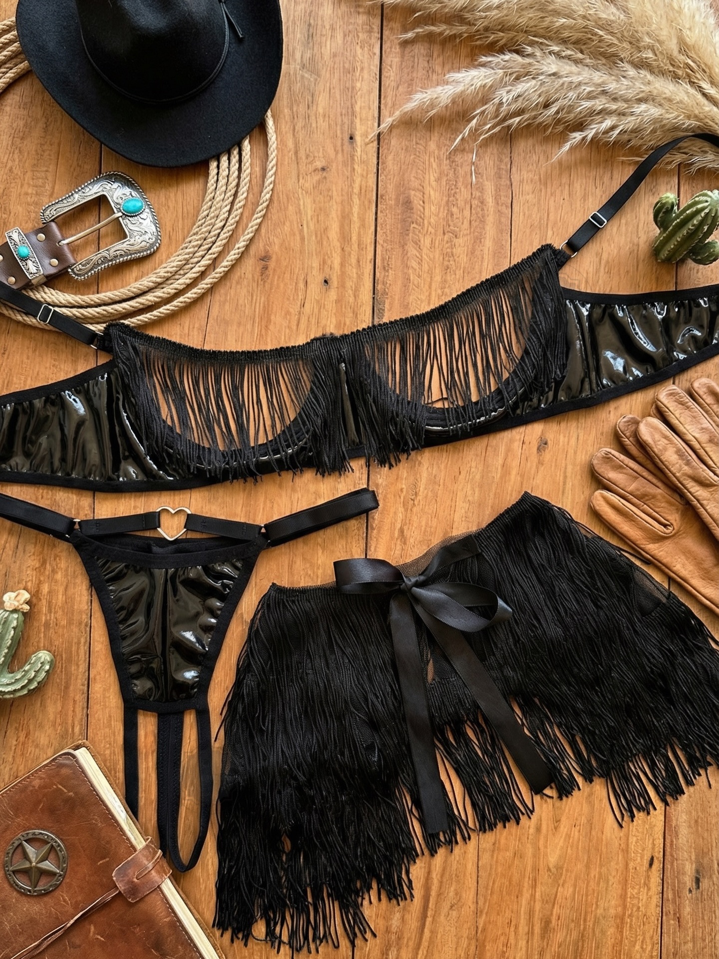 Bella Essencial Lingerie Facebook ad: Lançamento que amamos!