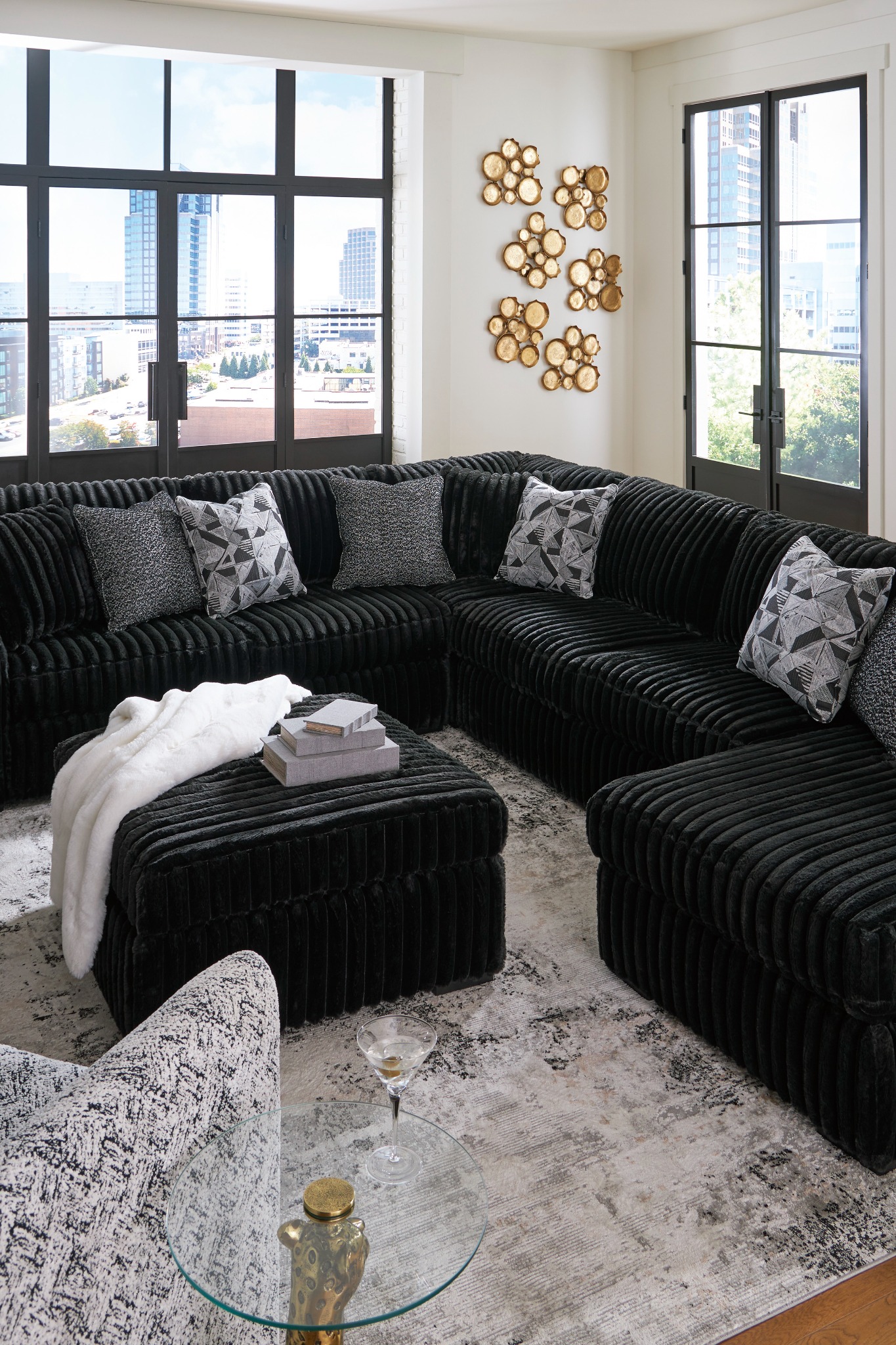 Haines Furniture Outlet Facebook ad: We’re giving away BIG prizes Chat with us…