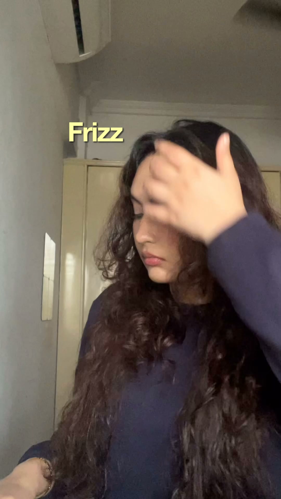 Sadhev Facebook ad: Control Frizz with Lightweight Formulation