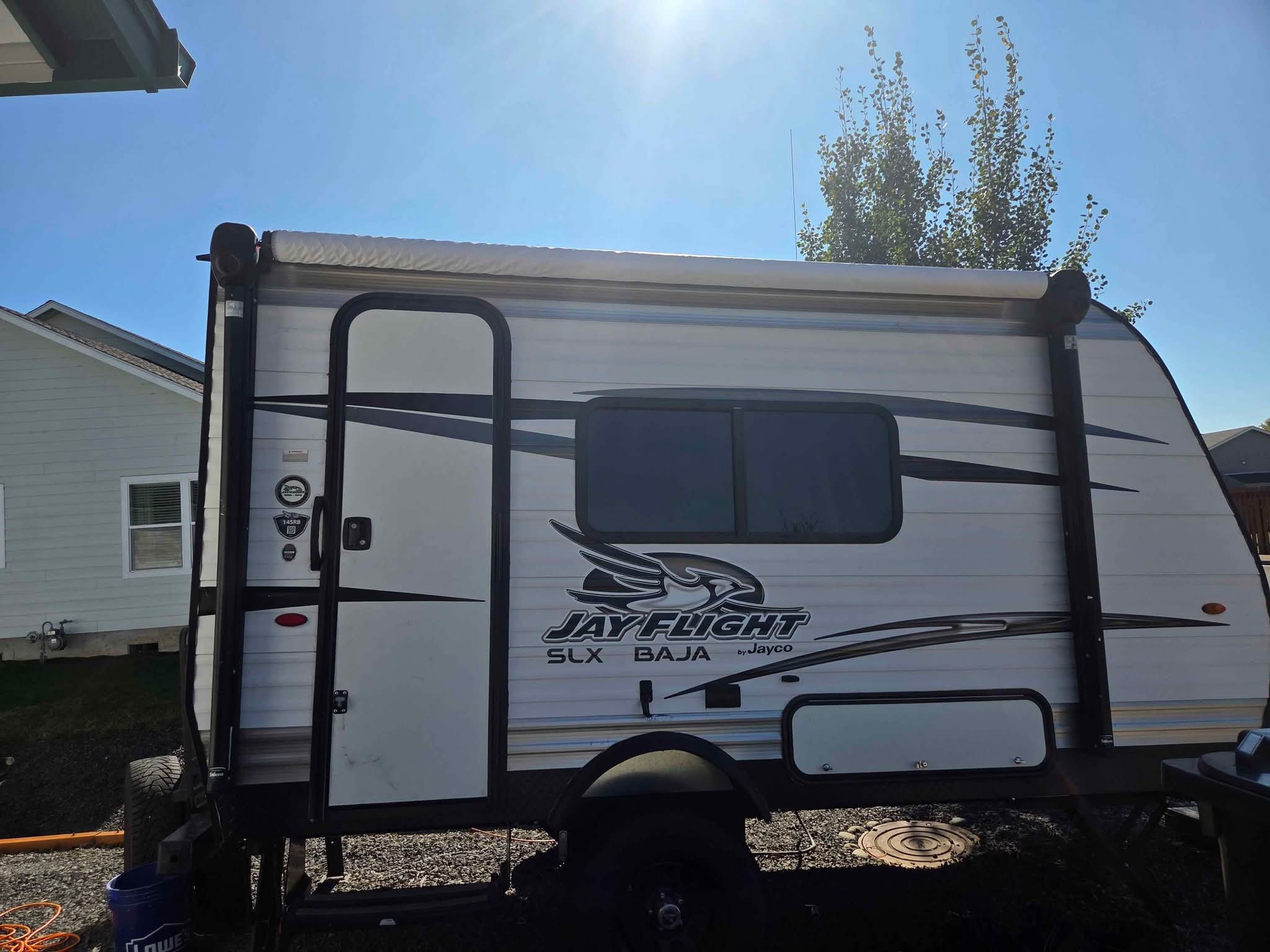 Candi Caputo Malone Facebook ad: 2018 JAYCO jay flight slx baja